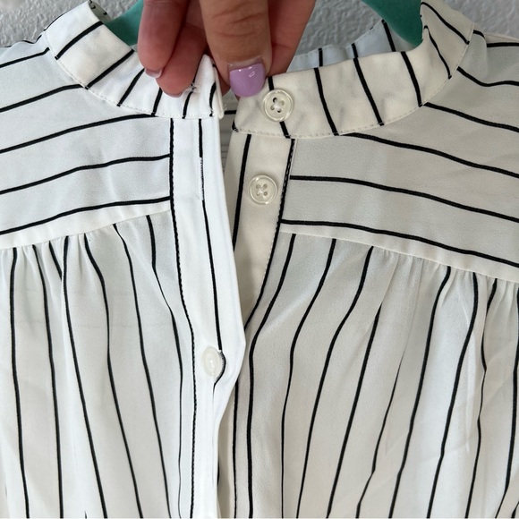 ⭐️14th & Union Black and white Button Down Blouse - Picture 3 of 6